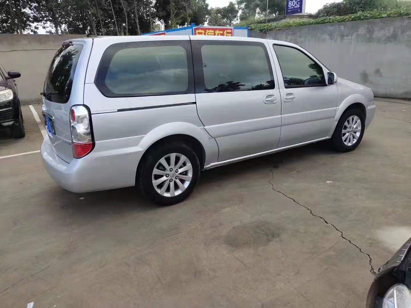 7座舒適型別克GL8...